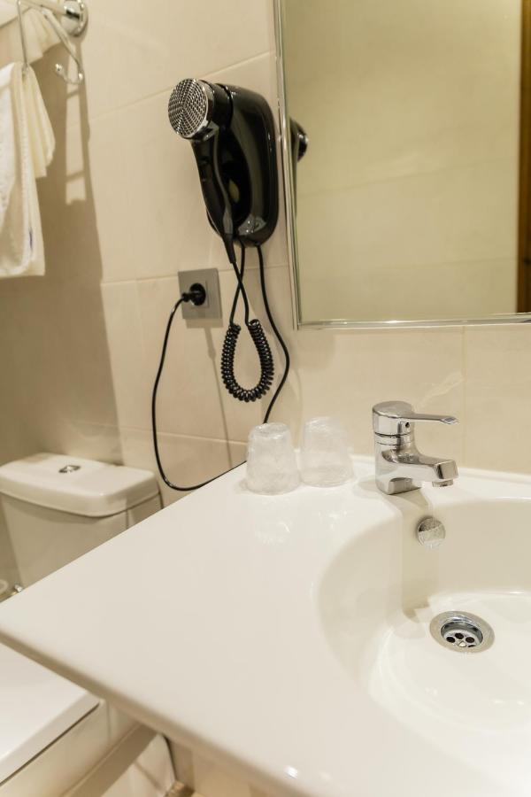 Hostal Санто-Домінго-де-Сілос Екстер'єр фото