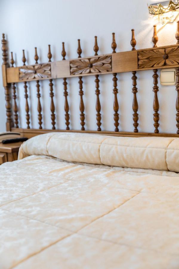 Hostal Санто-Домінго-де-Сілос Екстер'єр фото