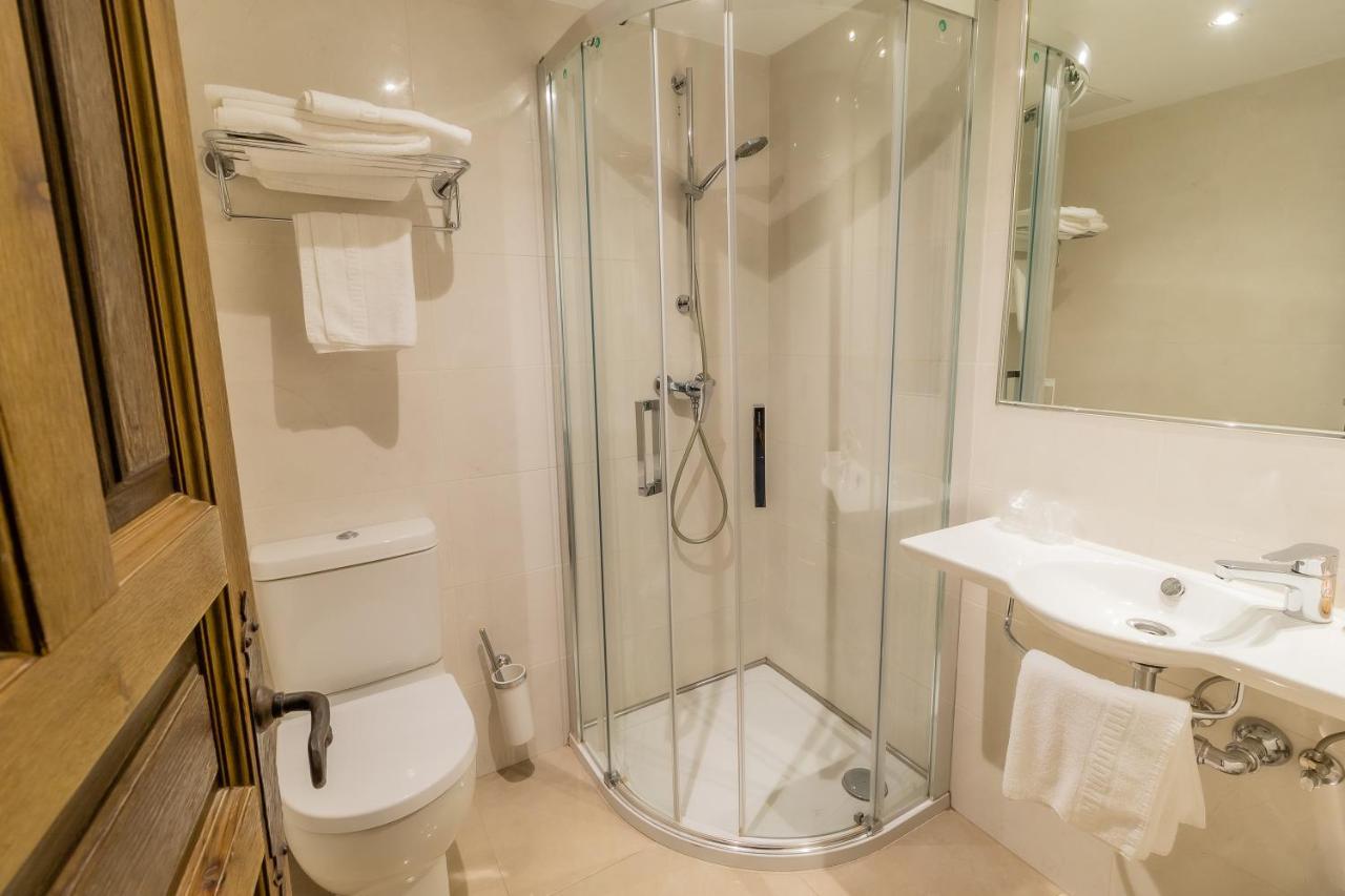 Hostal Санто-Домінго-де-Сілос Екстер'єр фото